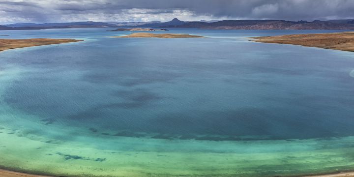 Cuo'e Lake