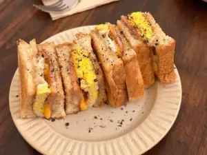 婁底市婁星區慢慢吃烘焙店