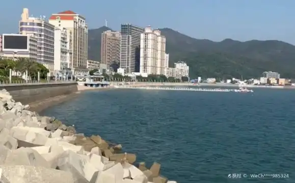 Hotels near Xiangyun Square