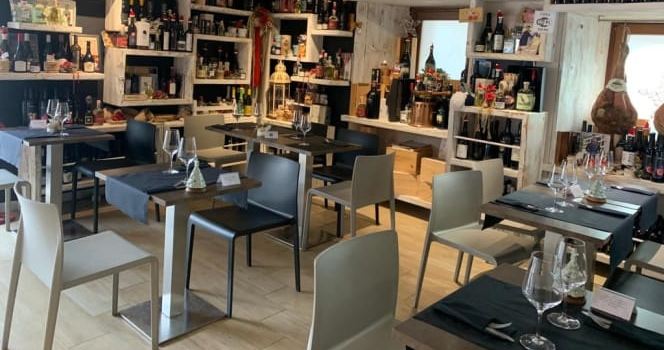 Saint-Vout - Café Œnothèque Fromagerie et Produits du Terroir