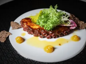 The Club Grill