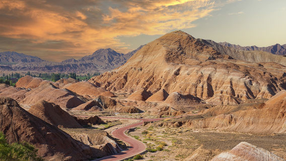 Sunset Sightseeing in Zhangye