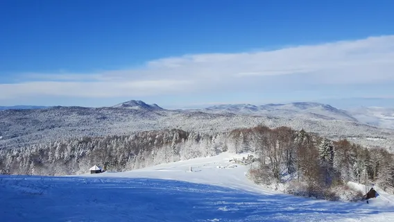 Smučarski center Gače