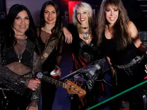 美國比弗丹 · Vixen & Stephen Pearcy《ROCK THE DAM 8 》演唱會