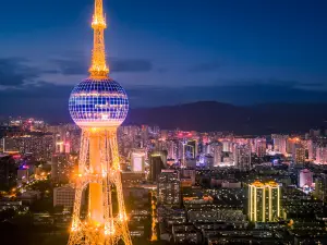 시닝의 인기 야경 필수 코스