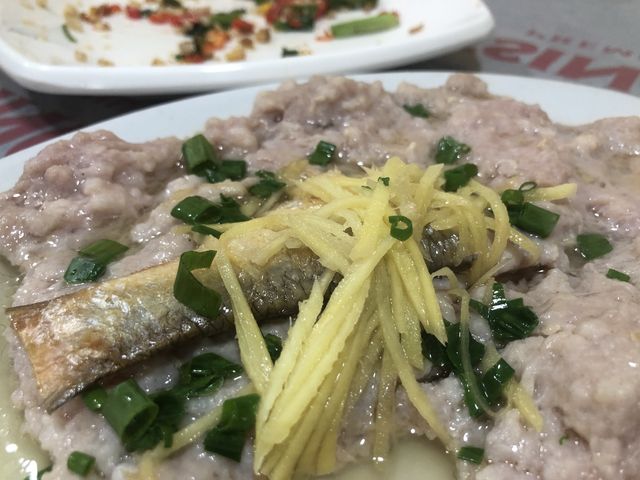 澳門石牆街22號地下的「富來美食」，平凡隱世，小炒太好吃了！