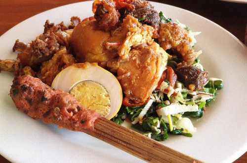 Nasi Ayam Kadewatan Bu Mangku