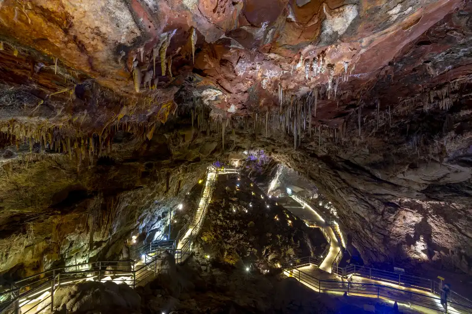 1_Nanjing Ape Man Cave