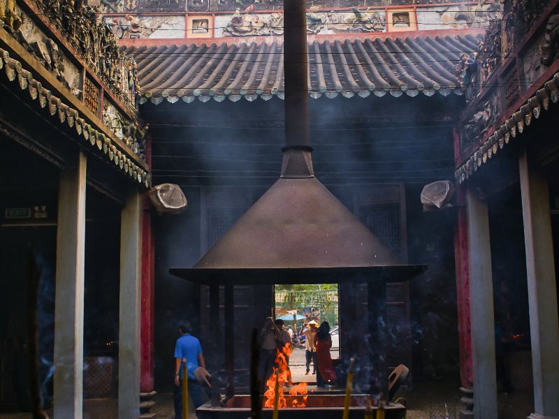 Ba Thien Hau Temple