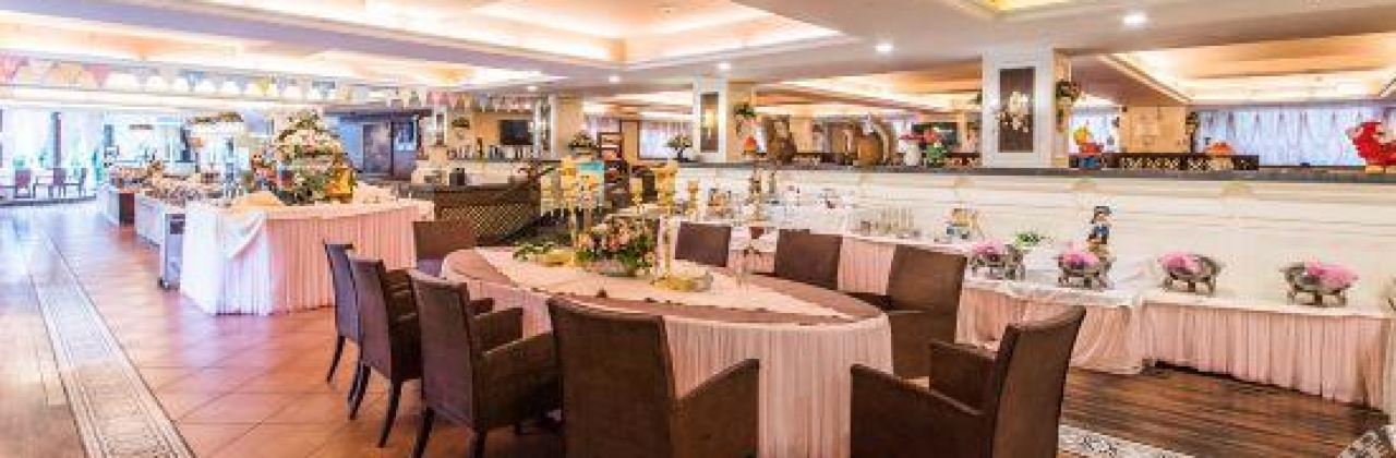 홍야 치리핑 동화 세계 테마 온천 호텔 · 블랙 트렁크 레스토랑