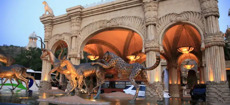 鄰近露天劇場的酒店