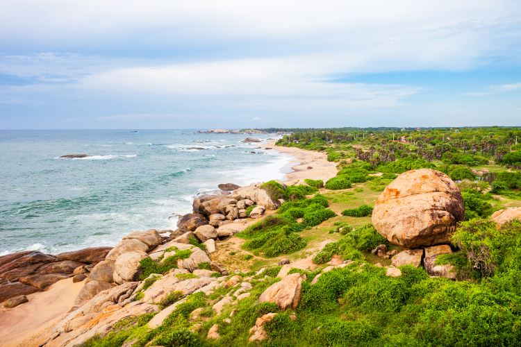 Compare 5 airports near Tangalle