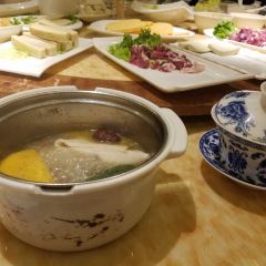 二洒手抓美食城 (一分店) User Photo