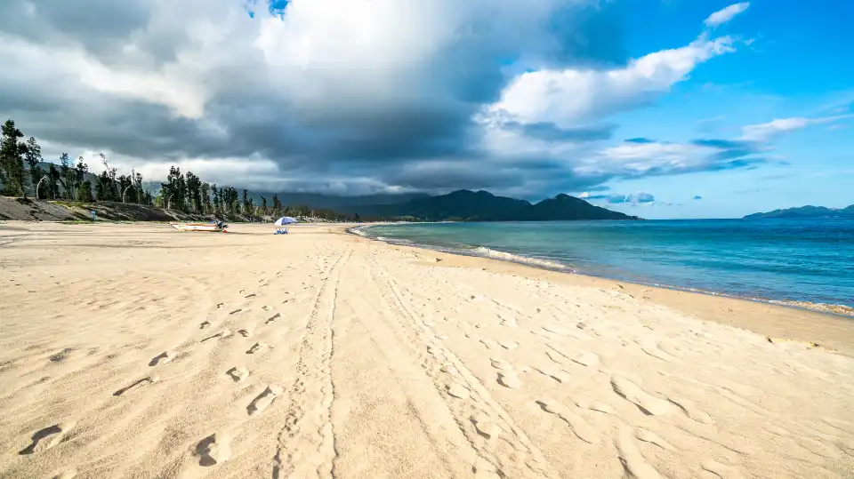 2_Xichong Beach