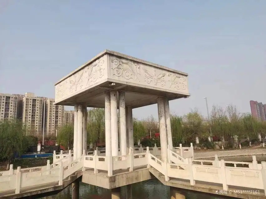 Hotels near Xiahe Park