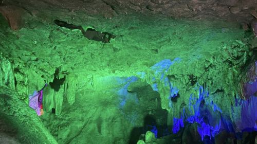 Anha Yizhai Fairy Cave