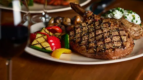 The Keg Steakhouse + Bar - Vieux Montreal in Квебек
