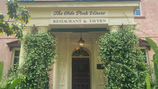 Olde Pink House Restaurant