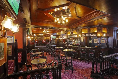 Harry's Pub