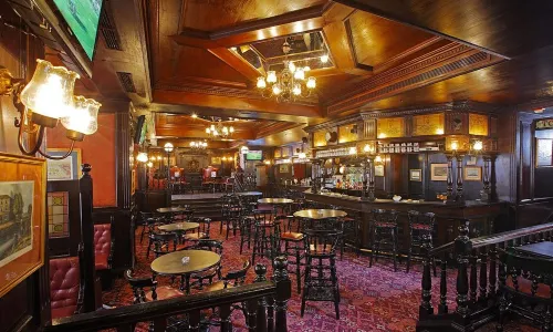 Harry's Pub