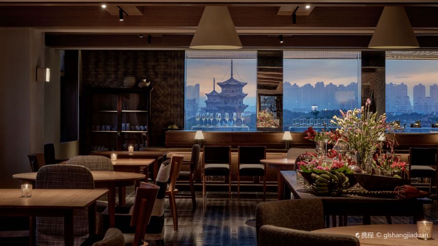 七栩钟楼·蚌壳餐厅