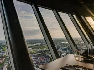 QOMO Restaurant & Bar