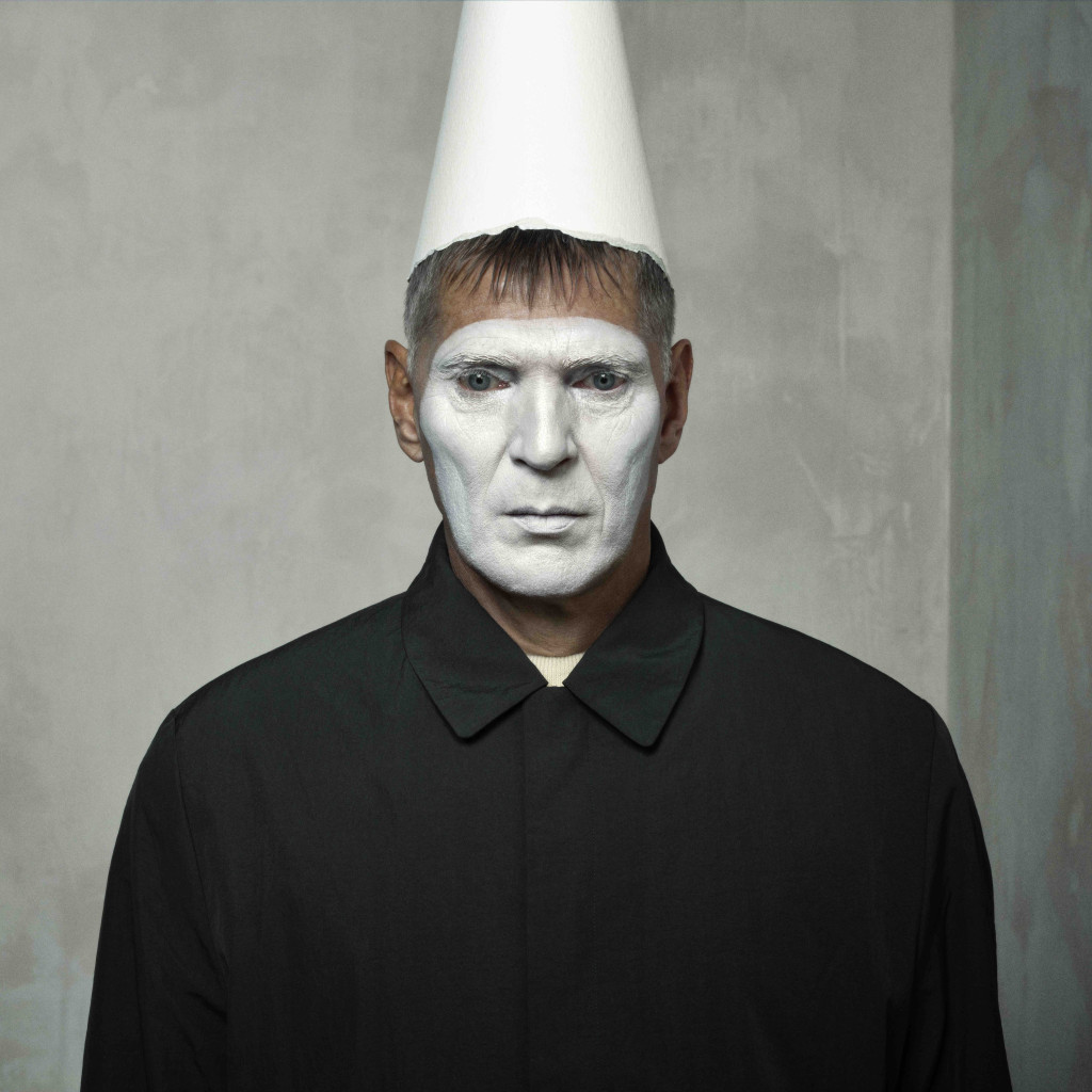 ERWIN OLAF | Stedelijk Museum Amsterdam