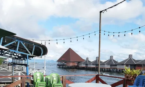 Anjung D’Samudera Cafe - Seafood Restaurant