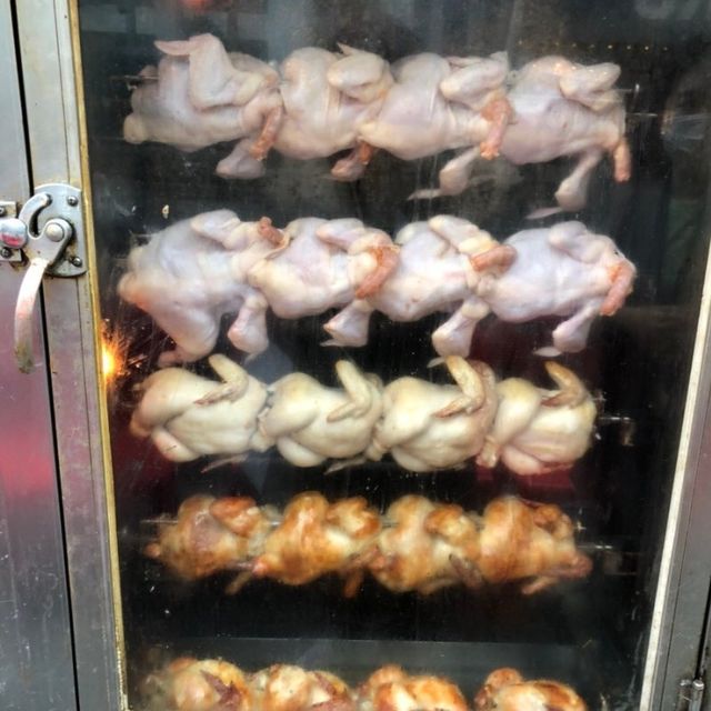 치킨안에 라면이 있는 이색 치킨집 