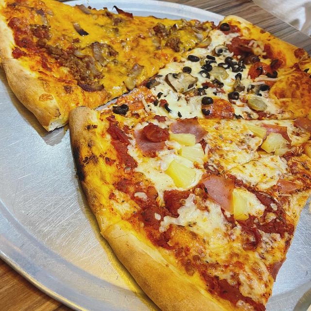 【 好味又多選擇的超大塊Pizza 】