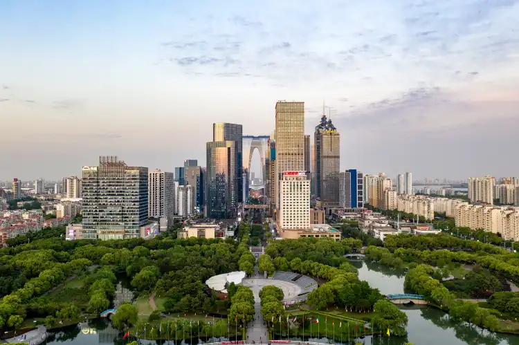 Hotels near Zhongyang Park