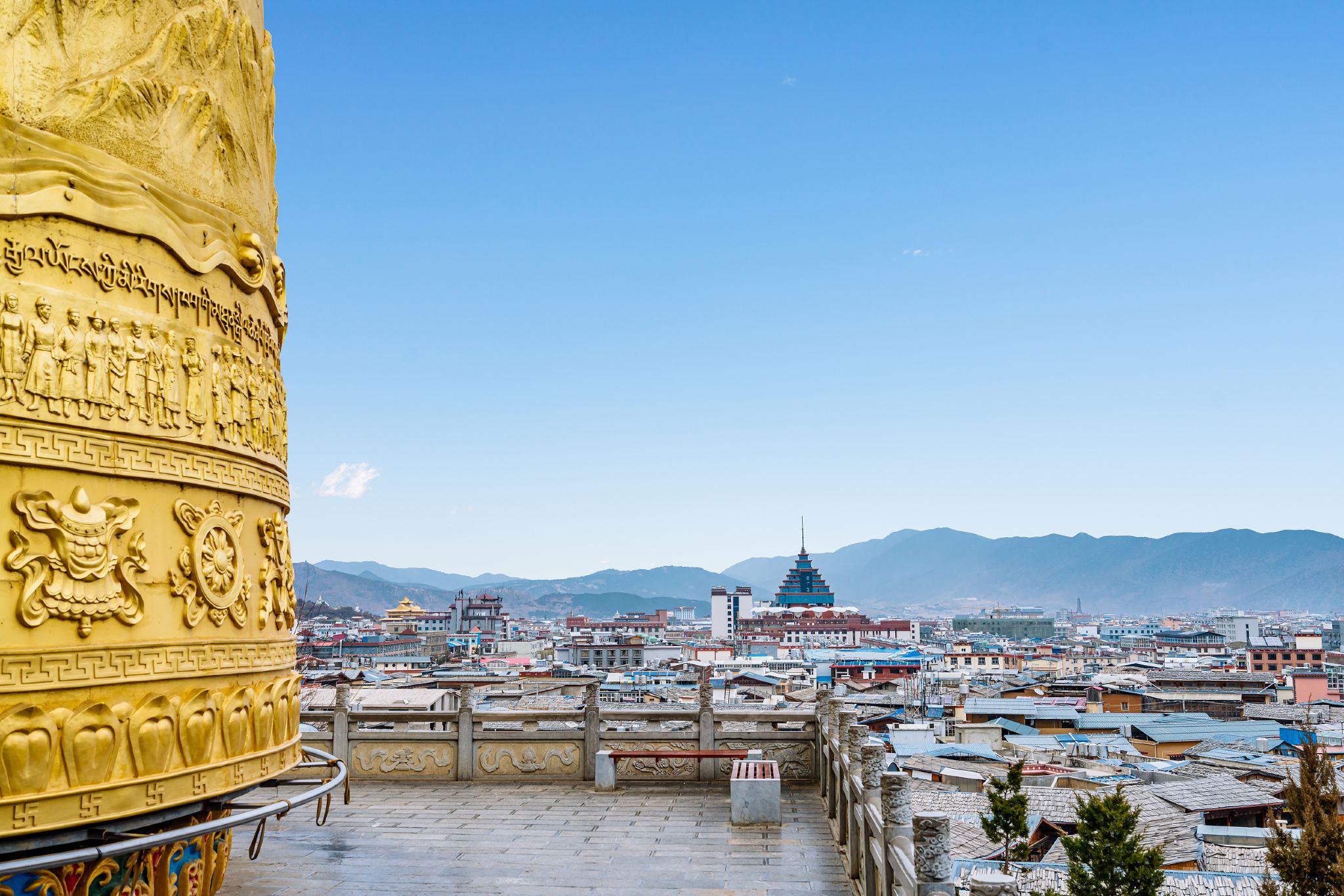 ทัวร์ 1 วันจากลี่เจียง มณฑลยูนนาน ประเทศจีน ไปยังแชงกรีลา หุบเขาจรเข้กระโจน เมืองโบราณดุกซง และทะเลสาบนาปา