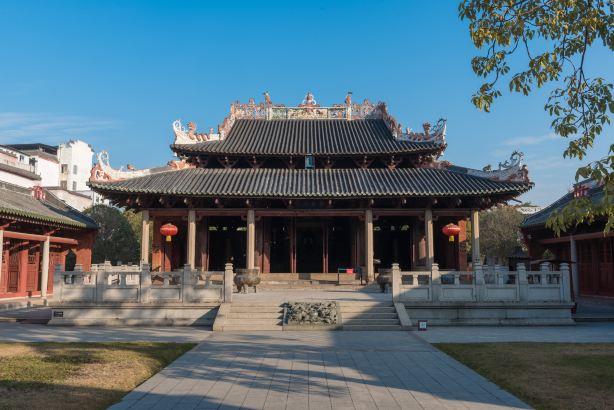 Deqing
