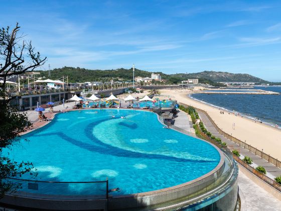 Lianhua Mountain Infinity Pool