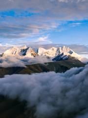 庫拉崗日雪山