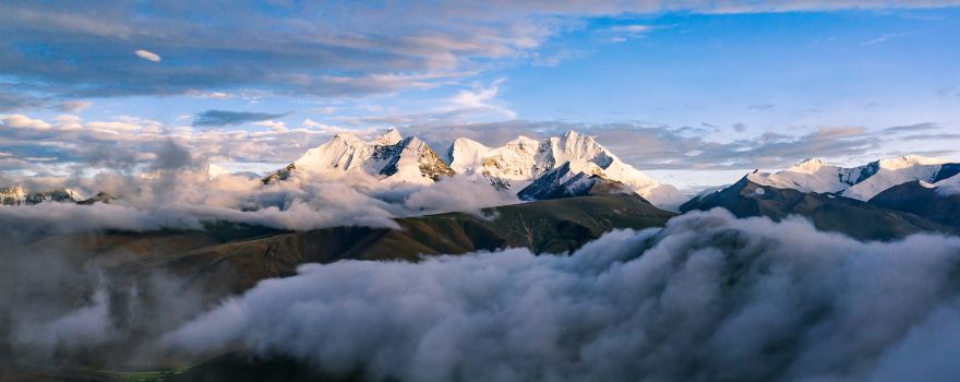 庫拉崗日雪山
