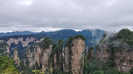 这边的景色其实还算是可以的，尤其是晚上，看过去的话，还是比较