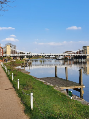 Higginson Park and Court Garden Leisure Complex