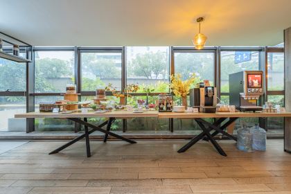 曼居酒店(湖州长兴东鱼坊九汇城店)·一楼早餐厅