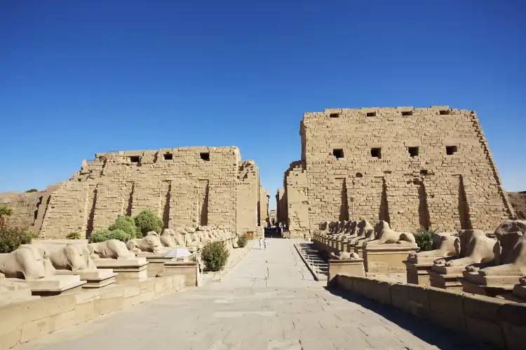 Hotels near Avenue of the Rams