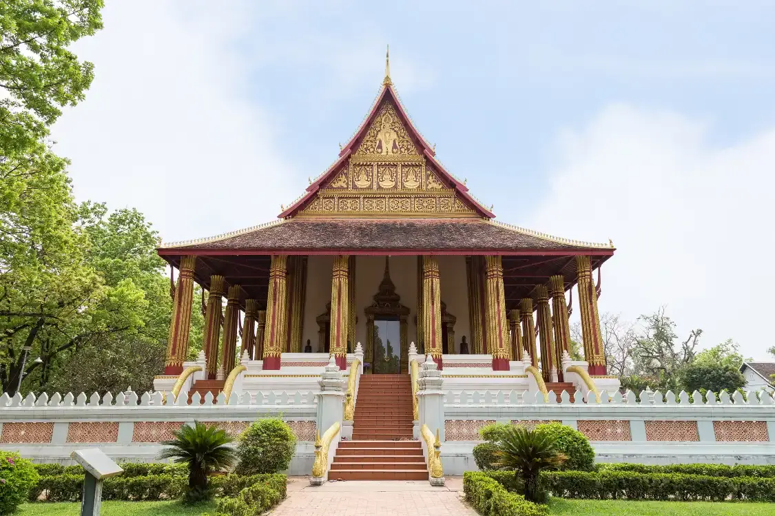 Hotel dekat Haw Pha Kaeo/Haw Pha Kaew