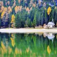 靚到捨唔得走！意大利冰湖LAGO DI BRAIES