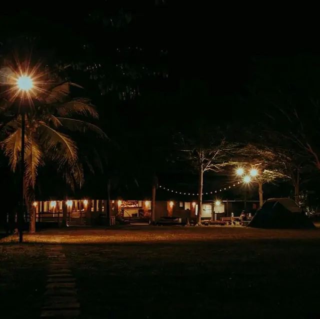 ภูเก็ตแคมป์กราว