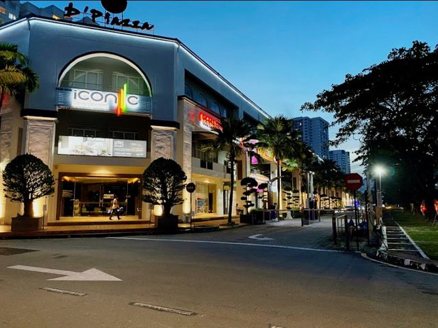 D'Piazza Mall