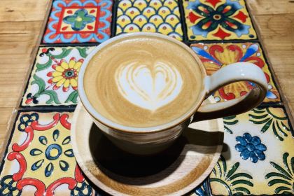 半朵悠莲咖啡馆(宏村店)