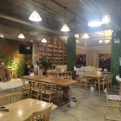 阿里山观光民宿(台儿庄古城店)·两岸鱼馆烧烤 User Photo