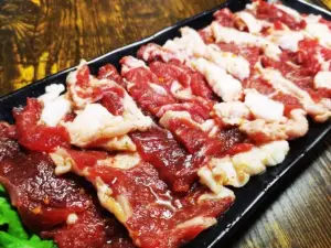 小城人家私房煎肉(兴七路店)