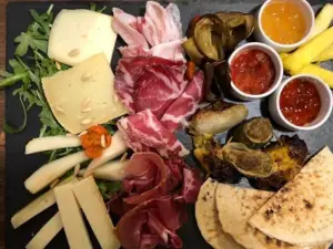 Pizzeria Country Ristorante e Panigacceria