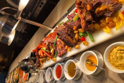 惠州翡翠山華美達酒店·紅咖啡西餐廳