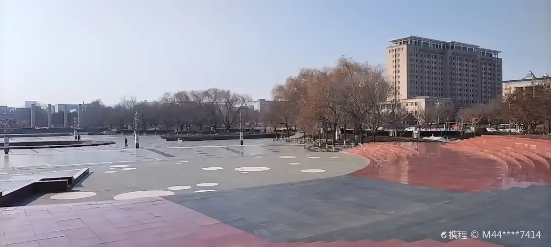 Hotels near People's Square (Gangcheng Street)